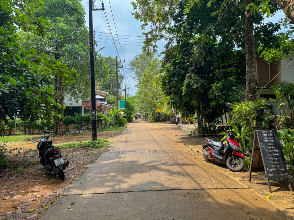 Pusta droga w Tajlandii. 