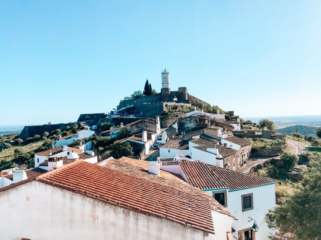 Co warto zobaczyć w Alentejo? Zamek w Monsaraz.